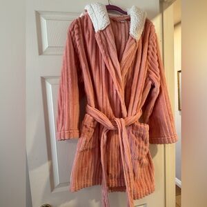 LC Lauren Conrad Peach-Pink Plush Hooded Robe with Cream Sherpa Lining